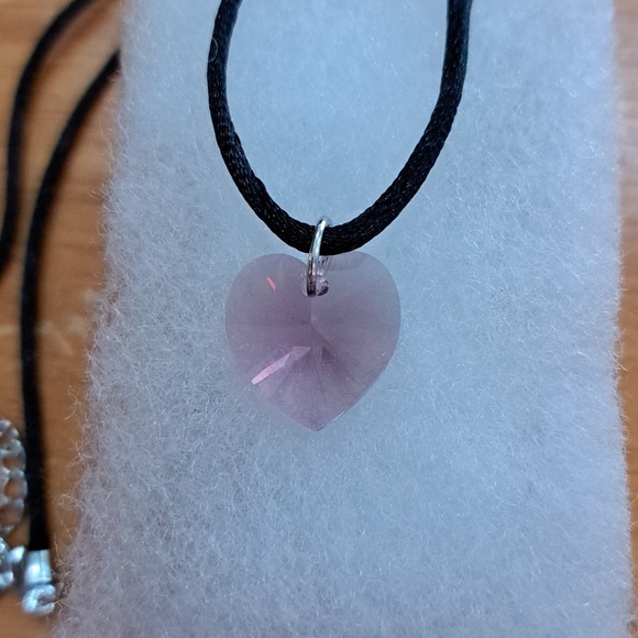 Morning Iris Crystal Heart Necklace - Picture 6 of 6